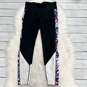 Gap Fit Blackout Technology workout leggings